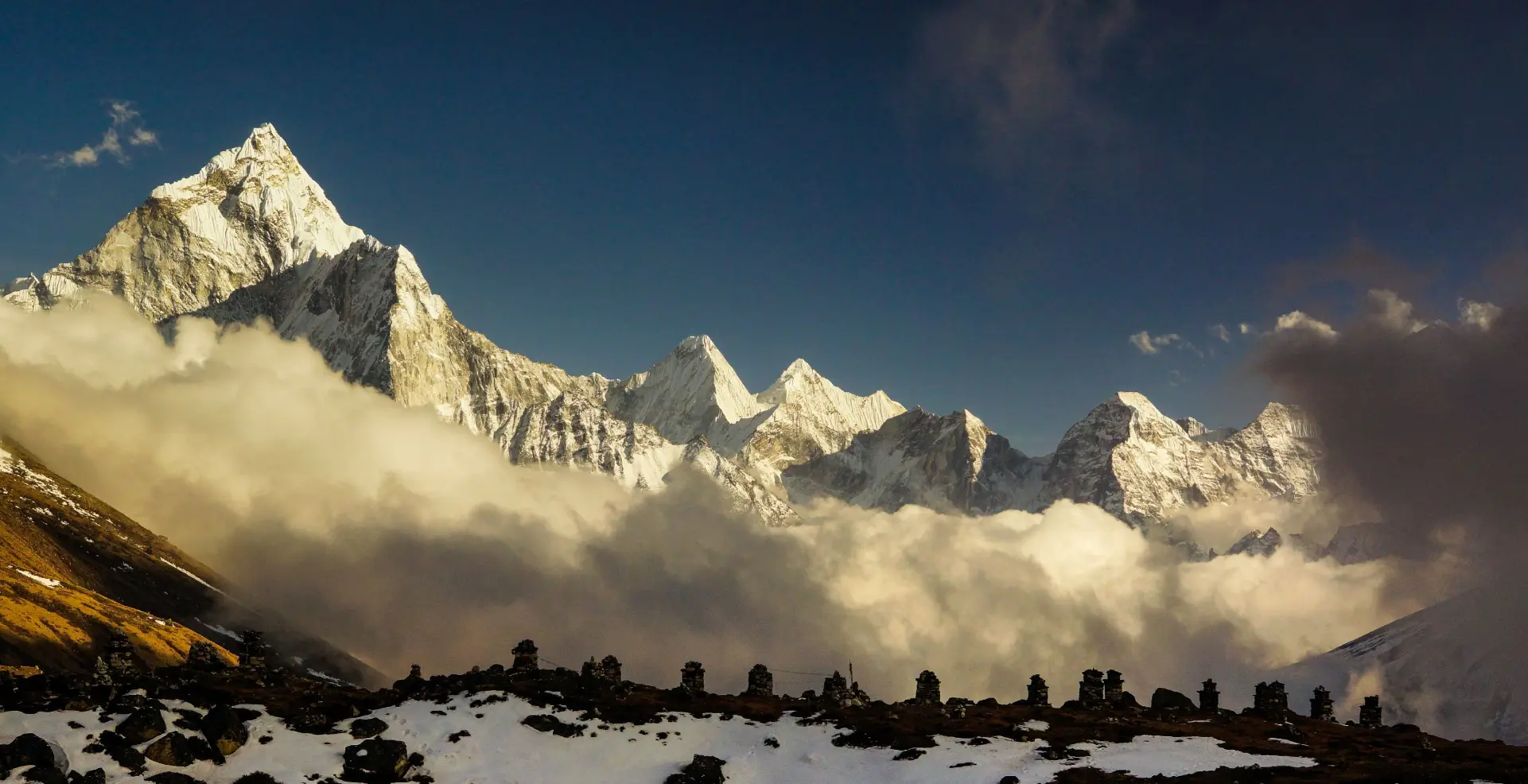 Everest Region: Tolle Abendstimmung am Everest Memorial Place