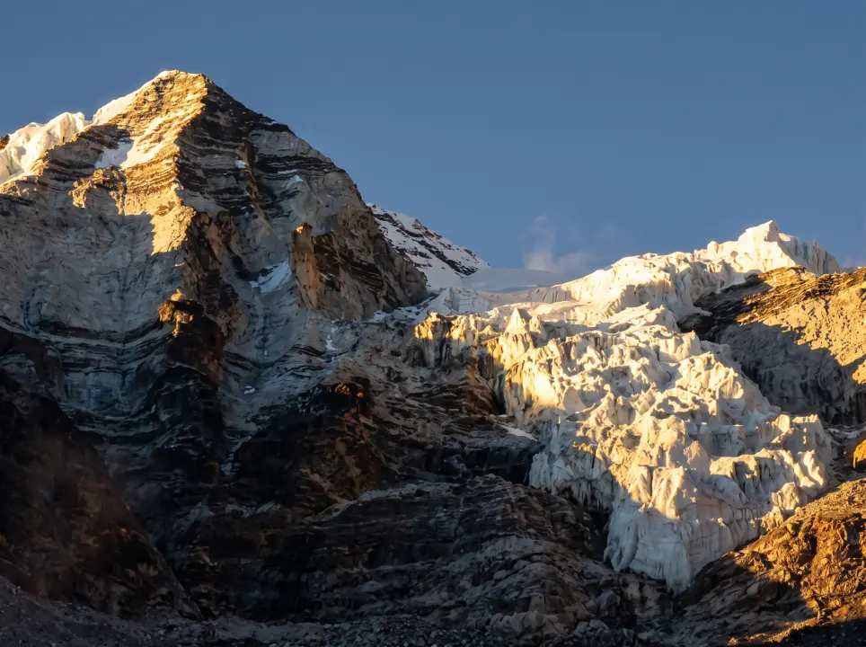Island-Peak Basecamp