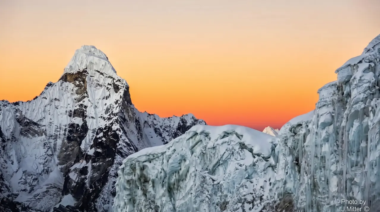 Die Ama Dablam