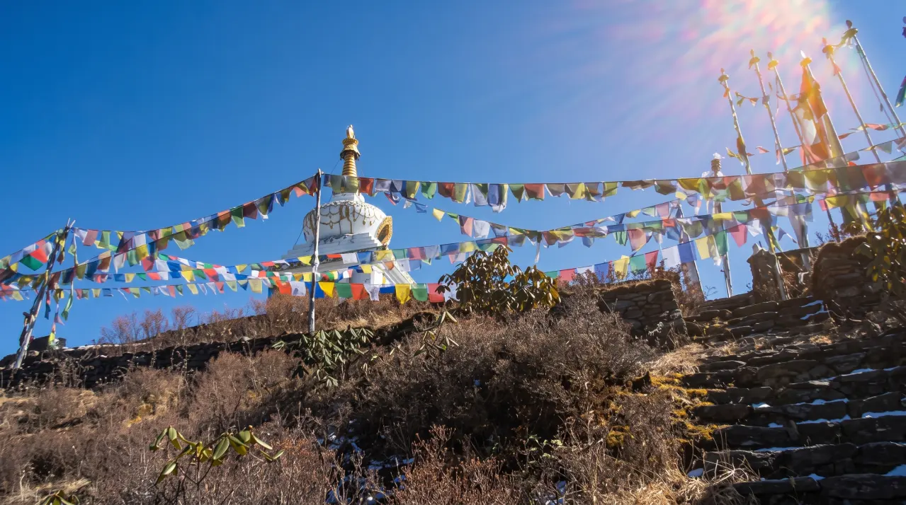 Stupa auf dem Yangri Peak