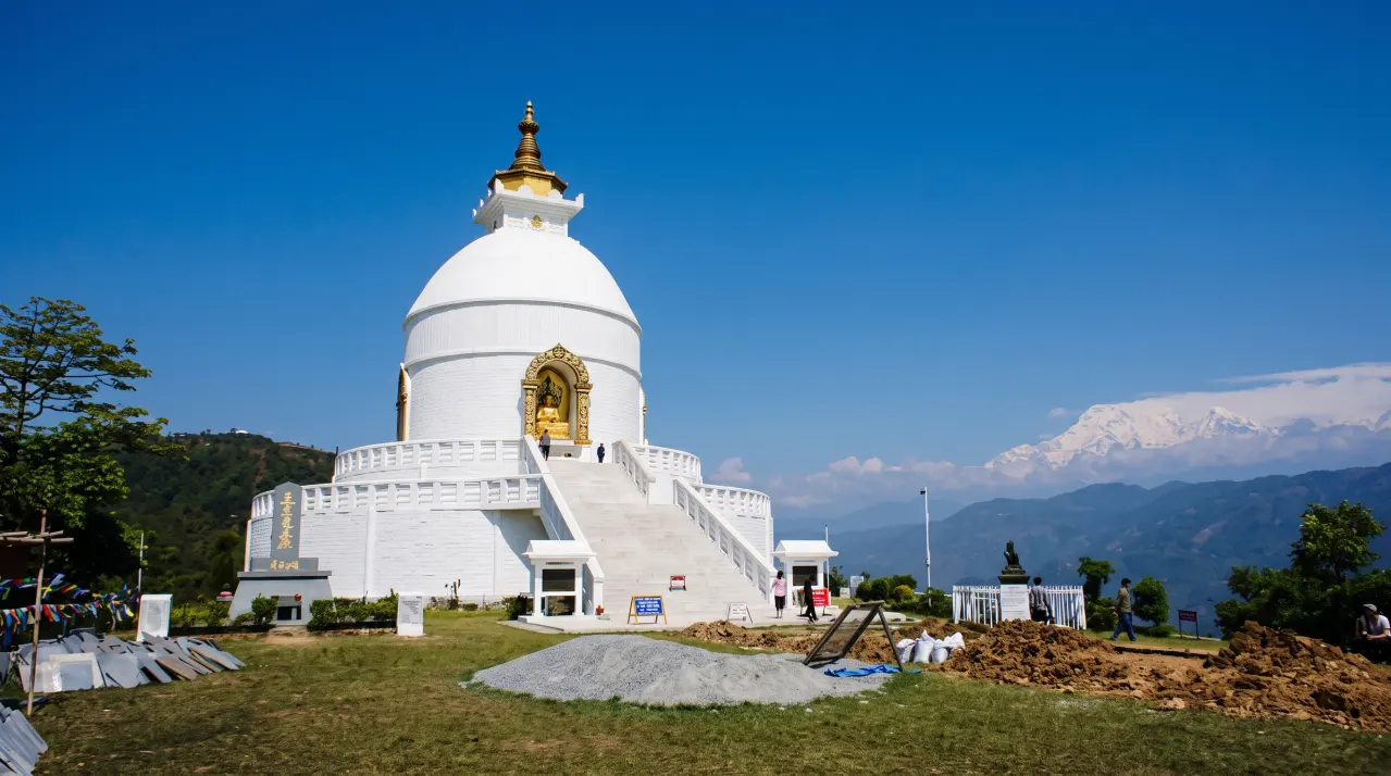 World Peace Stupa bei bestem Wetter