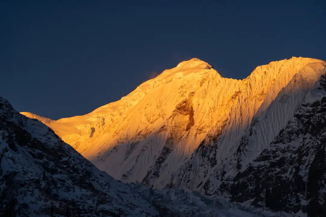Blick von Khangsar auf den Chulu