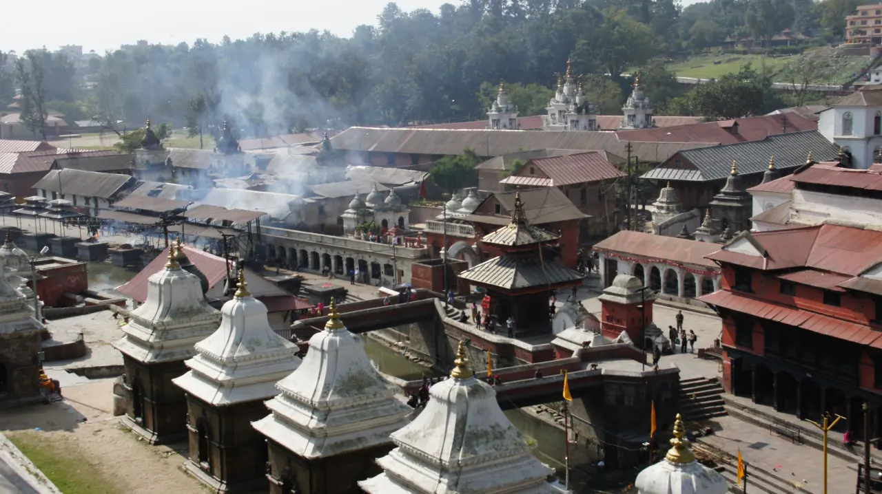 Verbrennungsghats, Aryaghat und Bhasmeshvar Ghat, Nepal Trekking