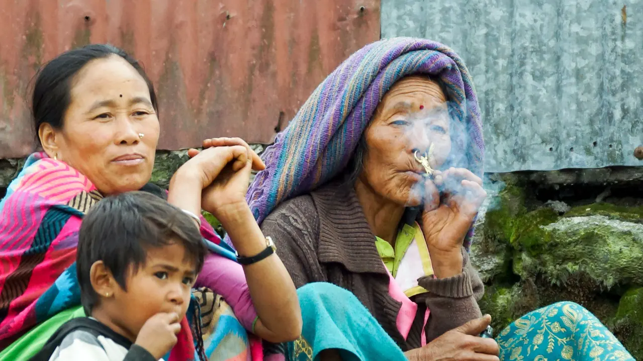 Dorf im Makalu-Baruntse, Nepal-Trekking