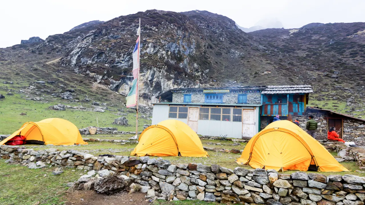 Makalu-Baruntse Trekking