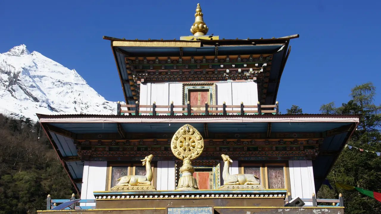 Kloster Ribum am Manaslu auf 3.100 Meter Höhe, Manaslu Trekking