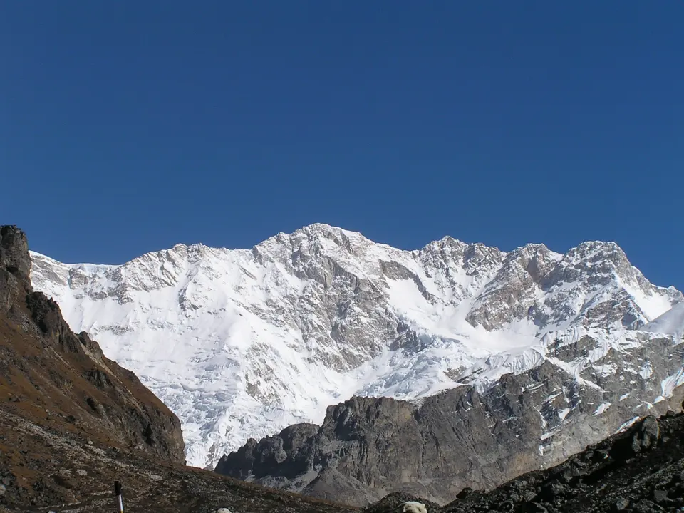 Blick auf die umliegenden Berge, Kangchenjunga Trekking