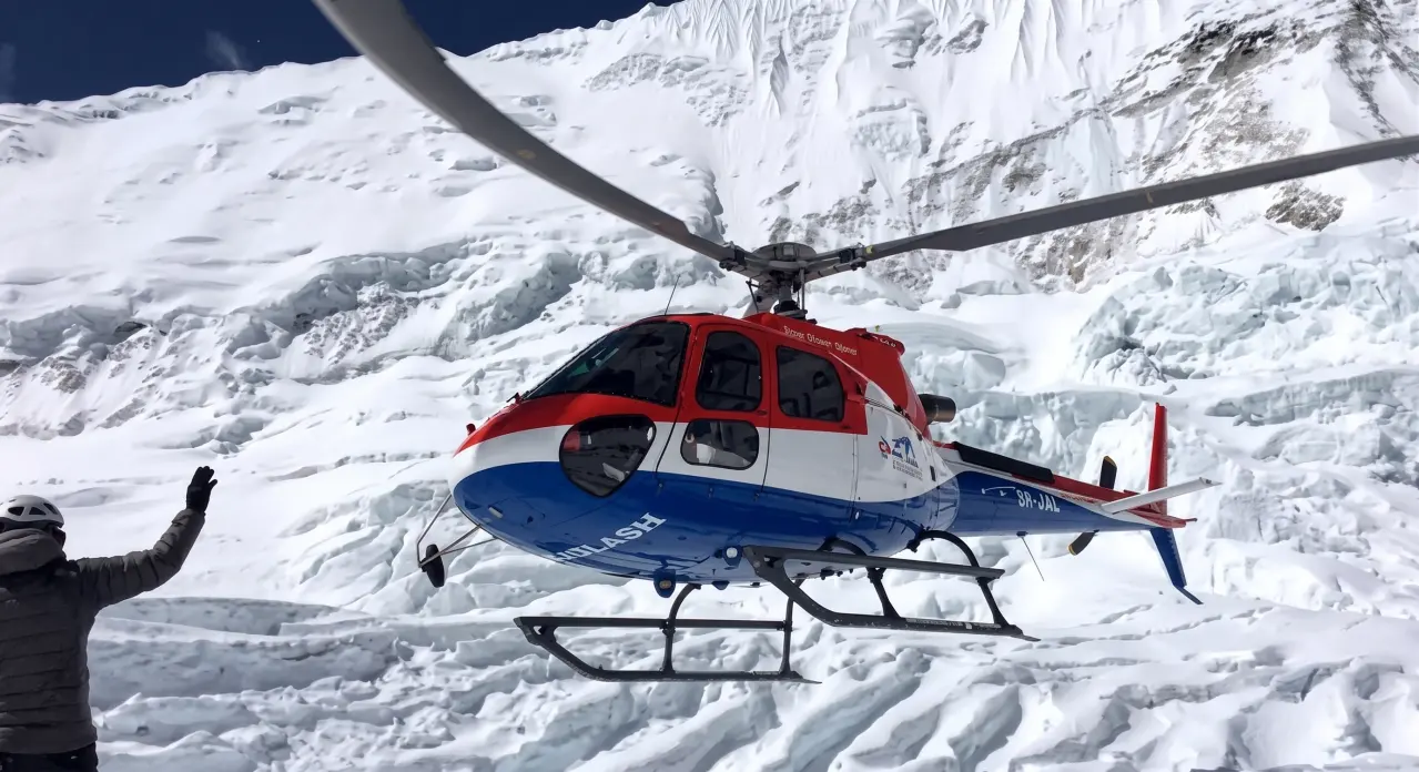 Landung im BC, Everest Helicopter Tours, Nepal