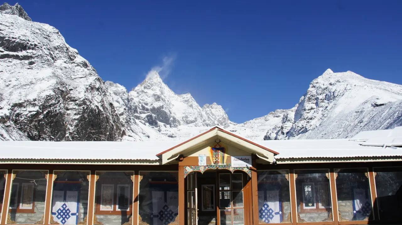 Everest Trekking