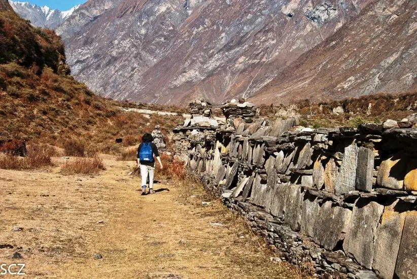 Manaslu Region: Trekking Richtung Tsum Valley.