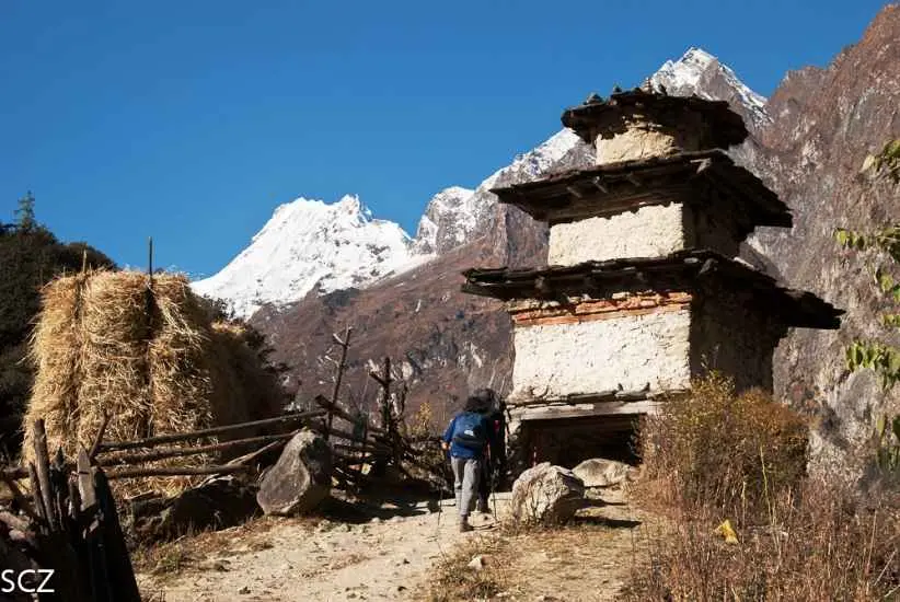 Manaslu Region: Auf dem Weg zum Dorf Li-H.