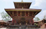 Changu Narayan, Pagode des Changu Narayan.
Der Tempel Changu gehört seit 1979 zum Unesco Weltkulturerbe.