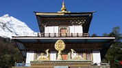 Manaslu Trekking, Kloster Ribum am Manaslu auf 3.100 Meter Höhe